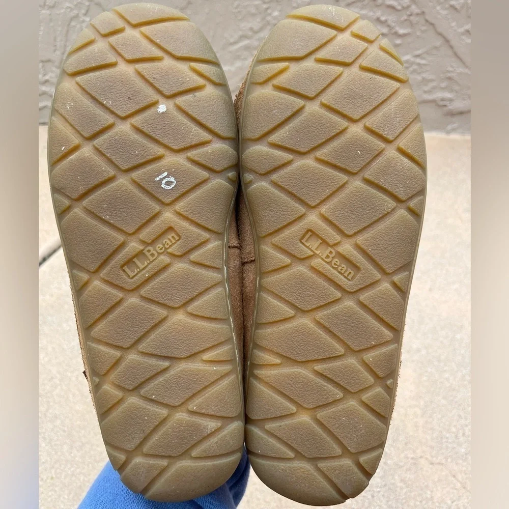 L.L. Bean Kids Moccasins Slippers Hard Bottom Lamb’s Fur Sz 4 Girl Boy